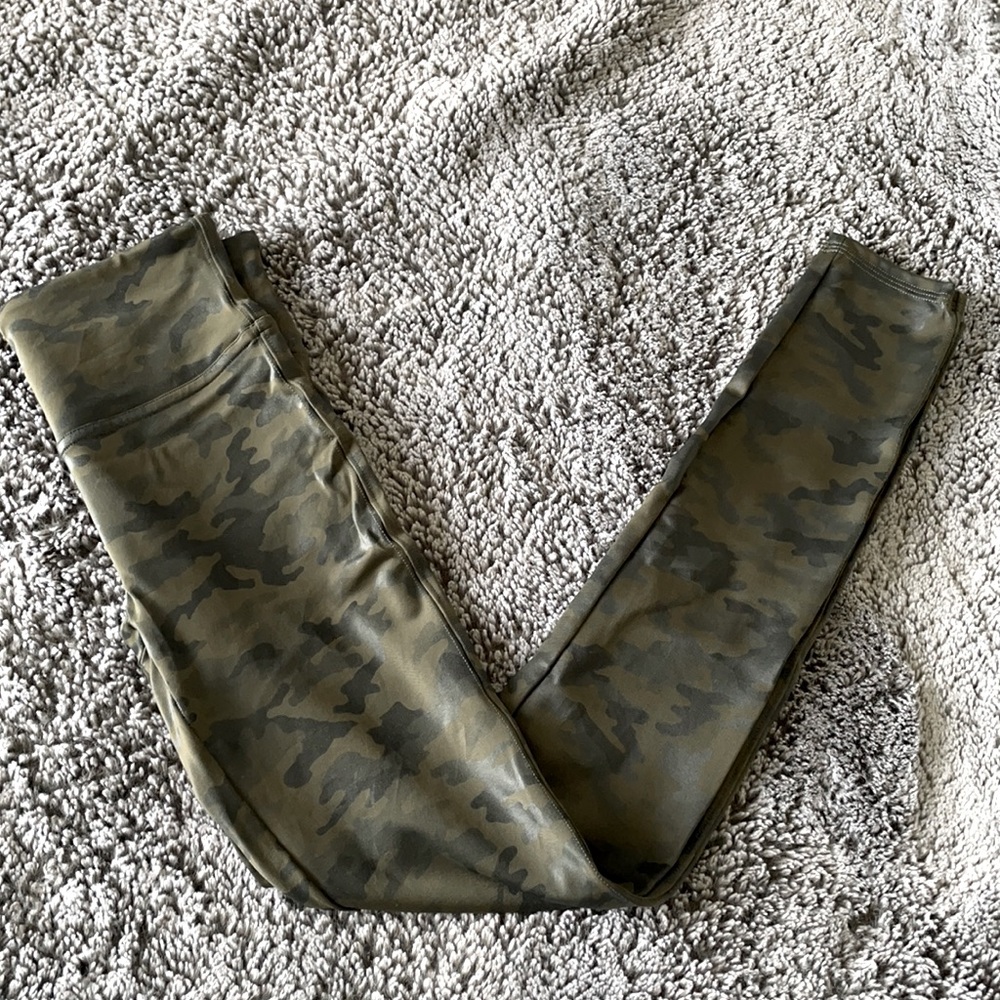 Like New - Spanx Cameo Leggings